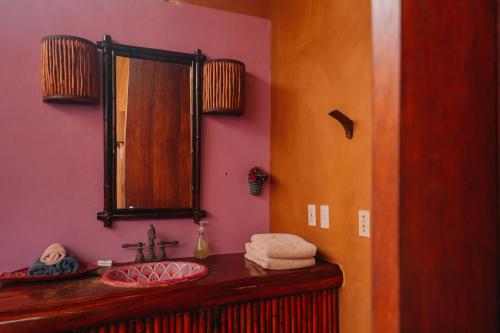 370487213 Tres Mujeres Hotel