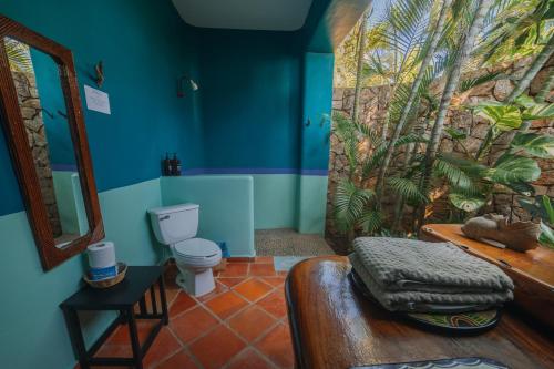 370487842 Tres Mujeres Hotel