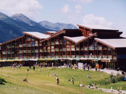 Appartement Ski aux pieds avec Balcon et Wifi - image 2
