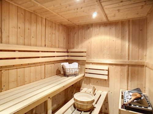 Chalet spacieux aux Granges avec sauna - FR-1-344-738 in Praranger