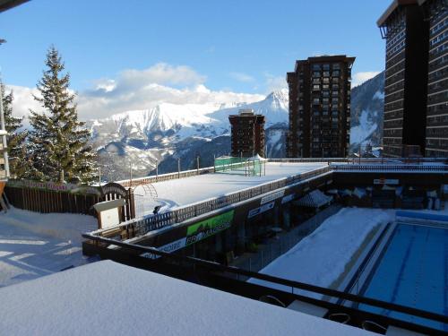 Studio rénové skis aux pieds, accès piscine - FR-1-267-201 (Studio renove skis aux pieds, acces piscine - FR-1-267-201) in Le Corbier