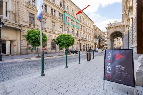 Opera Luxury Apartment - image 6
