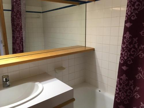 Duplex spacieux pied des pistes avec balcons et parking couvert - FR-1-344-801 near Chalet du Sunny