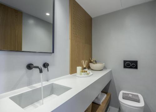 Ariadne Suites – Milos
