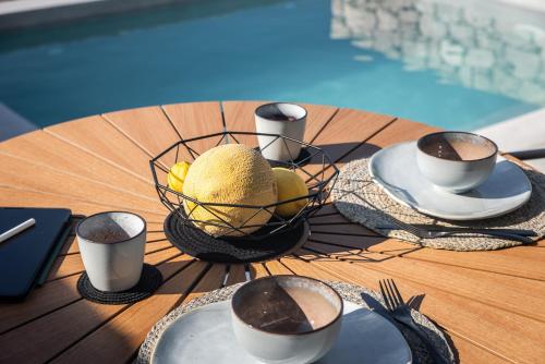 Ariadne Suites – Milos