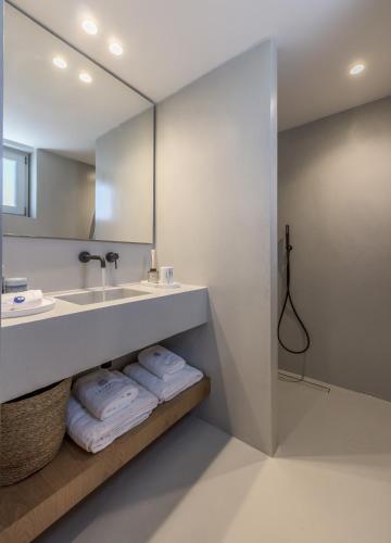 Ariadne Suites – Milos