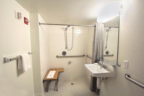 Motel 6-Piscataway NJ - main image