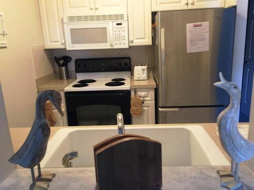 Sanibel Arms E6 - image 4