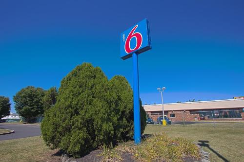 Motel 6-Piscataway, NJ