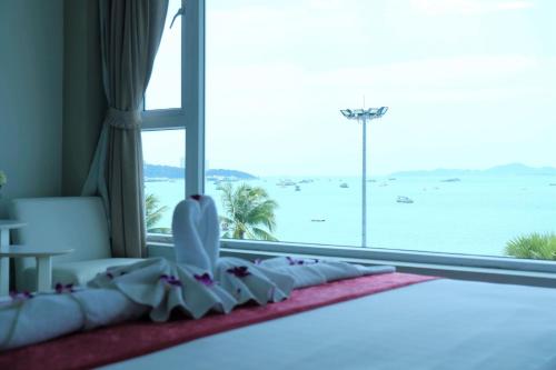 Suite with Sea View image 10
