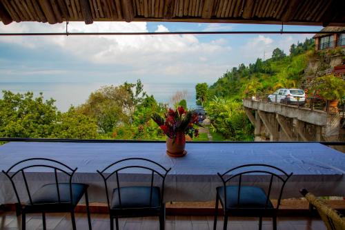 Hakuna Matata Lodge in Gisenyi