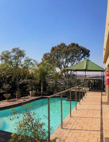 Swimming pool, Bed and breakfast in Krugersdrop in Krugersdorp