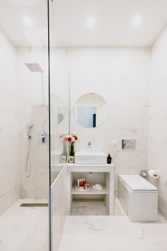 Bathroom, The Mood Luxury Rooms in Thessaloniki