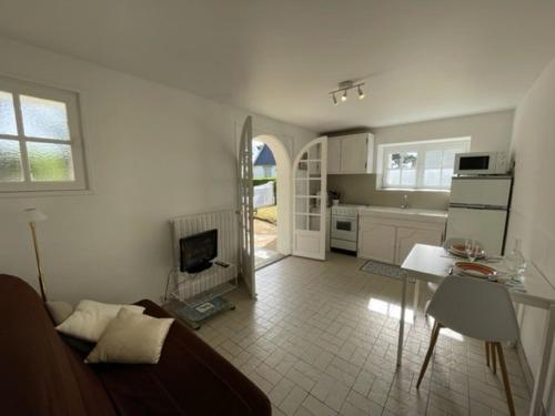 Appartement Trégastel, 2 pièces, 2 personnes - FR-1-542-10 - Location saisonnière - Trégastel