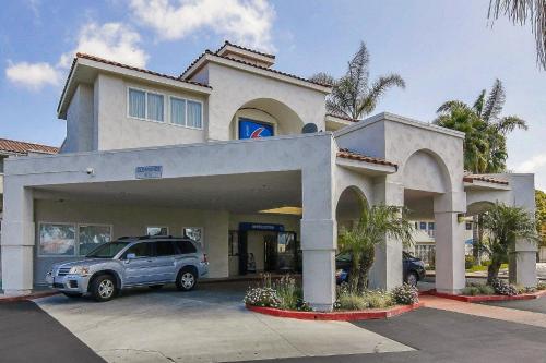 Entrance, Motel 6 Ventura, CA - South in Ventura (CA)