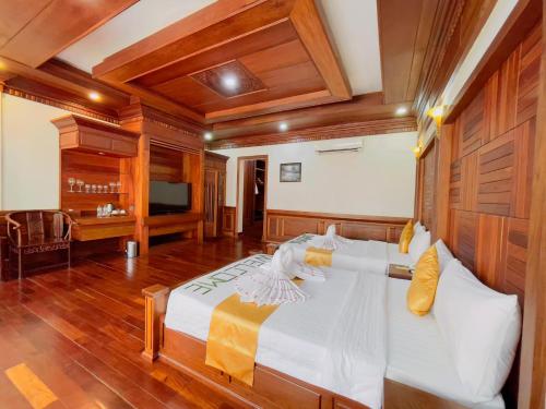 2 double beds