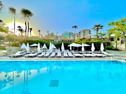 LAUR HOTELS Experience & Elegance LAUR HOTELS Experience & Elegance