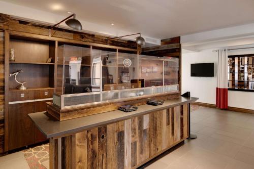 The Crossroads Hotel - Newburgh in Newburgh, USA
