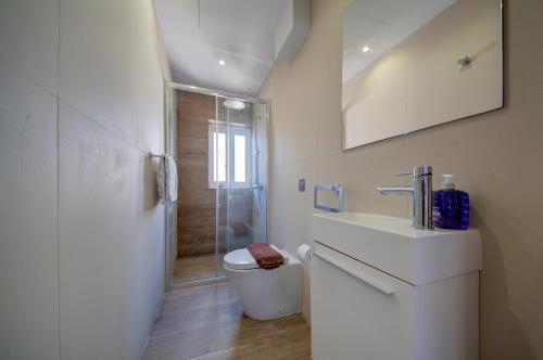 Apartment with Sea View image 1