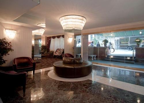 Murray Hill East Suites - Extended Stay - image 3