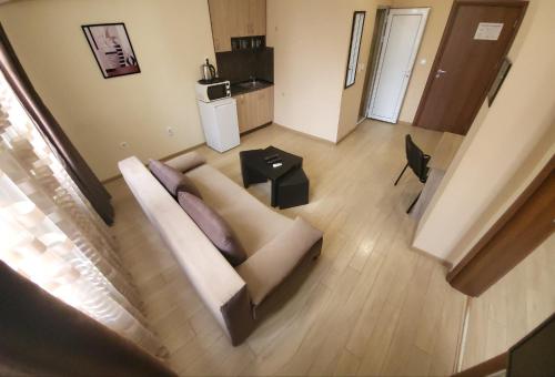 Twain Apart&Rooms - image 4