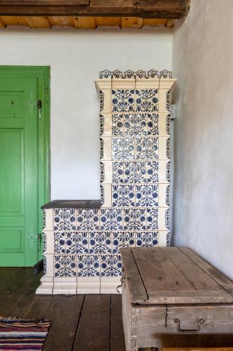 Viscri 32 - White Barn and Blue House in Viscri