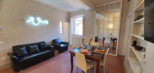 Three-Bedroom Apartment image 4