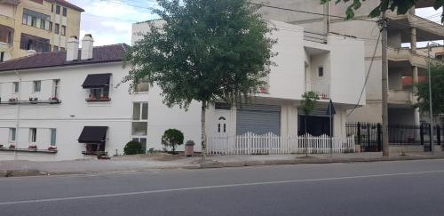 . Hill View 7 Apartments