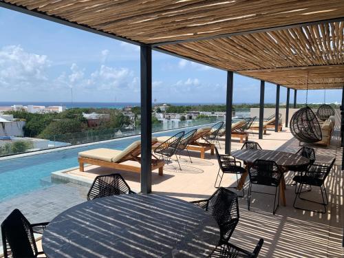 KAAB South Beach - Beautiful Big Studio - Rooftop pool ocean view in Playa del Carmen, Mexico