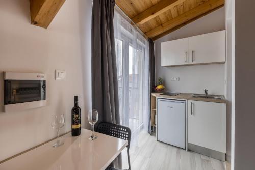 Luxury Apartments A&A-old town 4