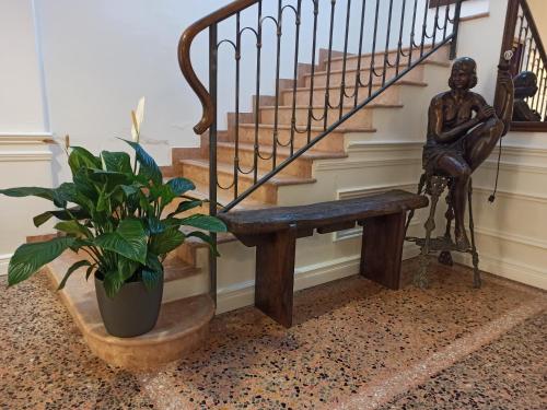 Rechigi Park Hotel - image 12
