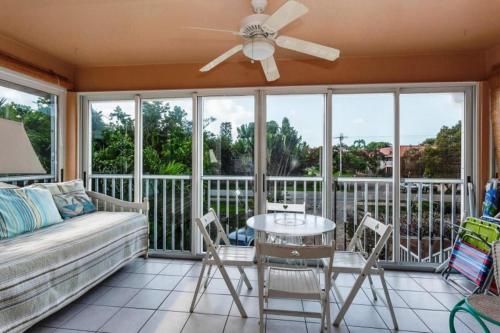 Sanibel Arms C8 - image 4