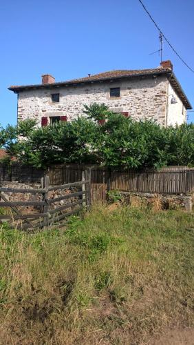 gite des pradelles gîte à louer Gajoubert