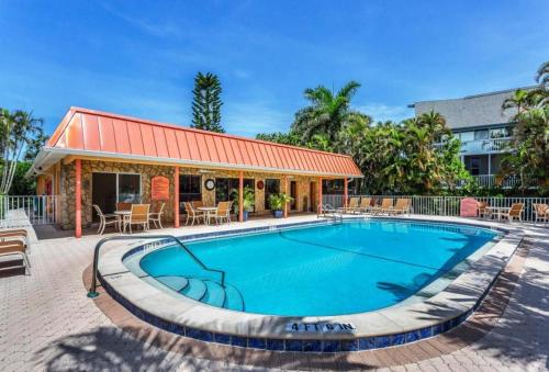 Sanibel Arms E4 - image 8