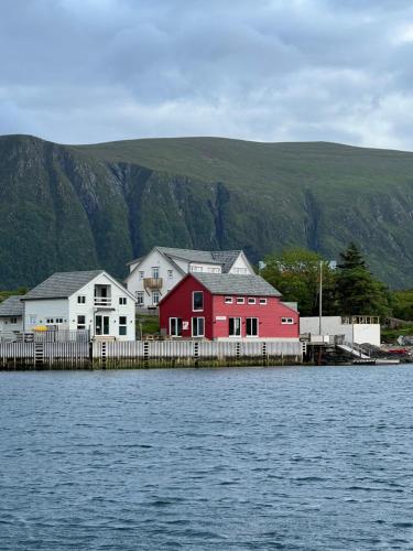 Torvholmen, Fosnavåg (photo 8)