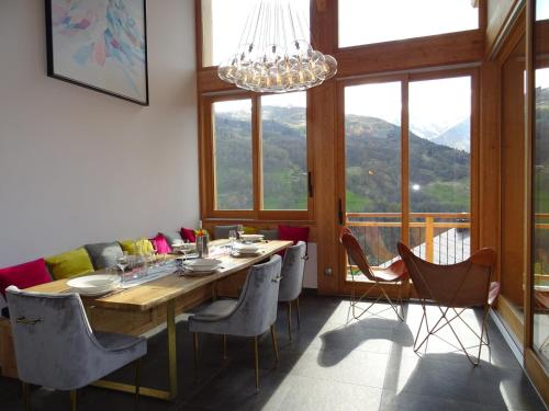 Chalet de luxe avec acces pistes, sauna et jacuzzi - FR-1-344-744 in Villarencel