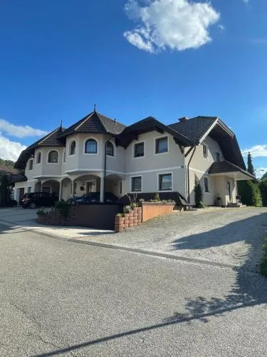 Haus zum Glück in Reifnitz, Österreich