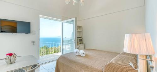 Double Apartment with Sea View and Private Jacuzzi