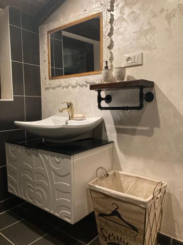 Bathroom, CASA MUPI in Sant'Eufemia a Maiella