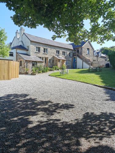 THE OLD RECTORY KIRKULLEN LOFT APARTMENT in Jacobstow 10 mins to Widemouth bay and Crackington Haven,15 mins Bude,20 mins tintagel, 27 mins Port Issac