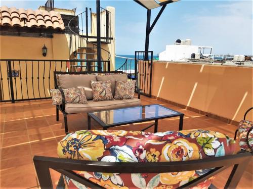 Loft with rooftop deck in the Malecon - Unit #205