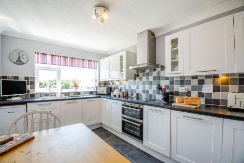 Cororion Cottage - image 4