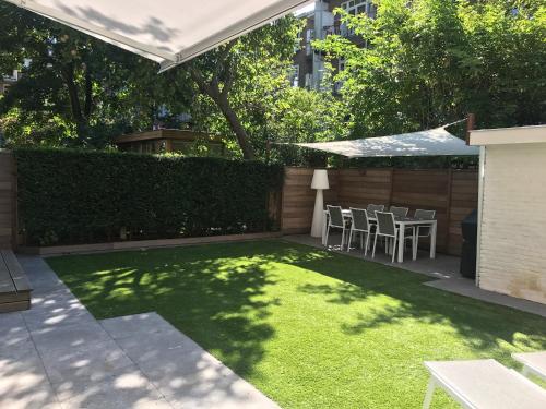 Amsterdam, 120 sqm Design flat with garden, close to all! in Amsterdam