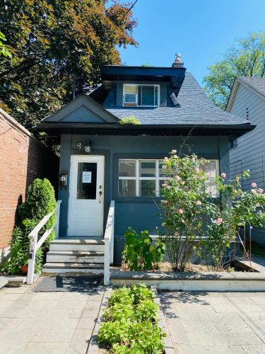Lovely Suite in East York Space Share Toronto Canada