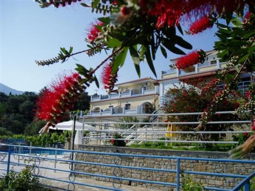  Pantheon Apartments & Studios in Marathokampos