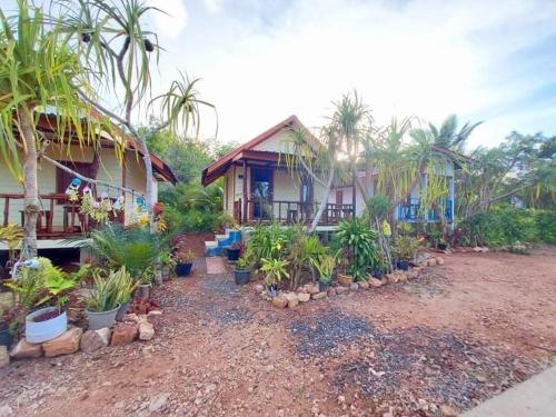 Blue Sky Bungalow