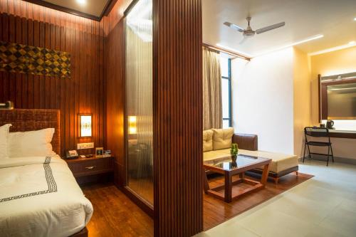 Mansha Palace near Aquarium