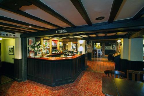Wheatsheaf Basingstoke by Greene King Inns - image 6