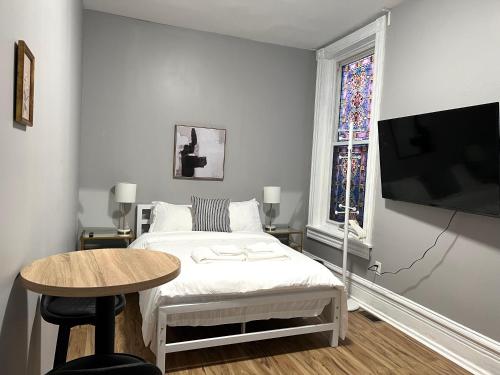 Alina & Fanny - Philadelphia S Broad St