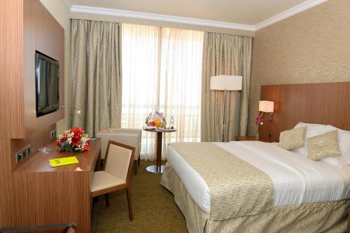 Mercure Grand Hotel Doha City Centre